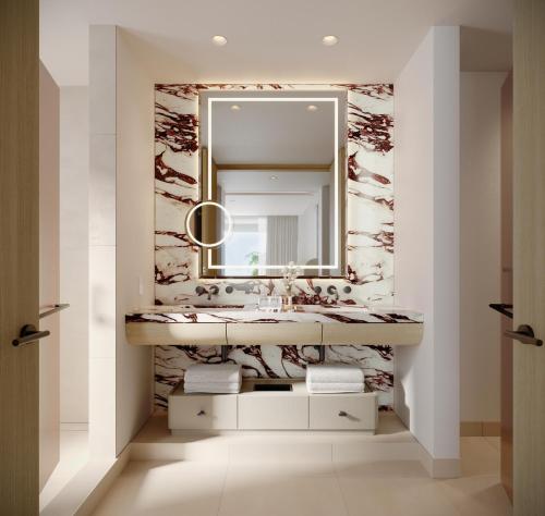 Ένα μπάνιο στο Delano Miami Beach