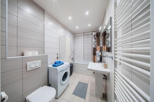 Flexible SelfCheckIns 202 - Zagreb - 1 Bedroom - Loggia
