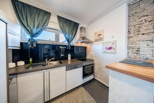 Flexible SelfCheckIns 202 - Zagreb - 1 Bedroom - Loggia
