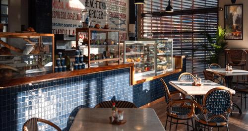 En restaurant eller et andet spisested på Secana Beachtown Resort & Residences