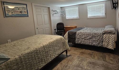 Postel nebo postele na pokoji v ubytování Riverfront Vacation Rental with Shared Facilities in Confluence, Pennsylvania