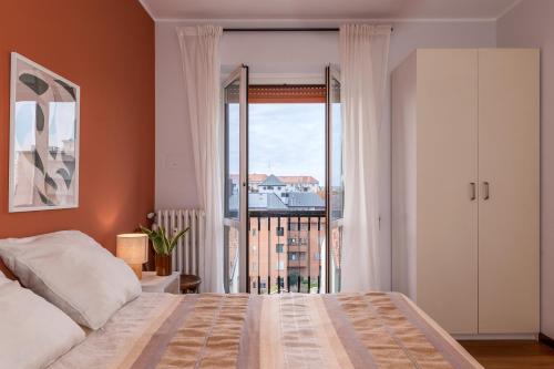Sesto Sole - wide 6th Floor Apart near Prada-Bocconi-IEO