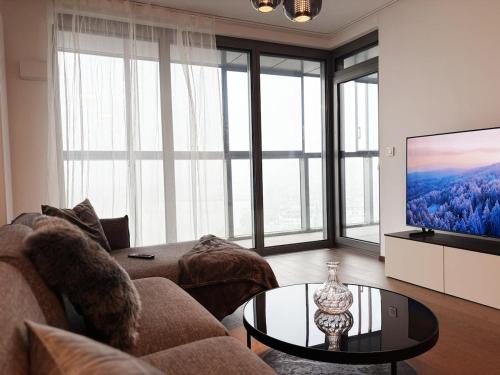 Skyluxe Loft Eurovea Tower Free Parking