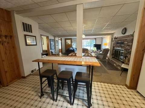 Kuchyň nebo kuchyňský kout v ubytování The Ladybug House