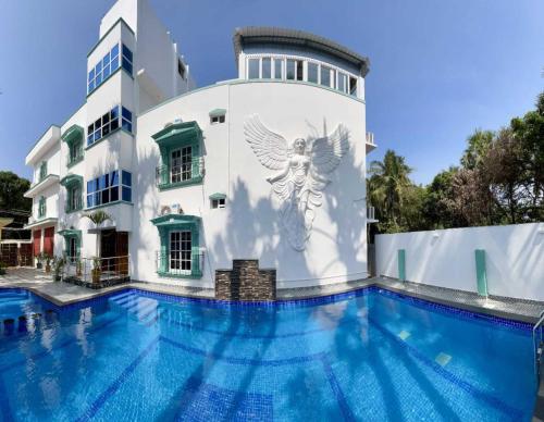 Der Swimmingpool an oder in der Nähe von LUXUS Resort & Swimming Pool