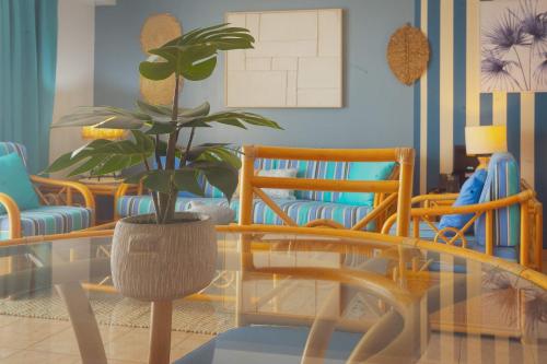 Posezení v ubytování Paradise Perch - Royal Retreats at Maho Beach