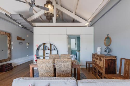 Oporto LightHouse Apartment by DA'HOME