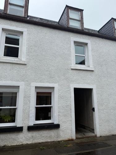 Το κτήριο όπου στεγάζεται  το διαμέρισμα