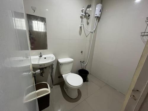 Ένα μπάνιο στο Homestay with Netflix