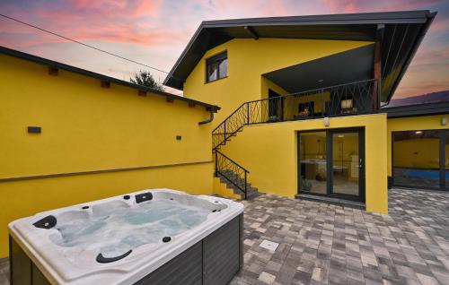 Fotografie z fotogalerie ubytování Cozy Home In Kapela With Sauna v destinaci Kapela