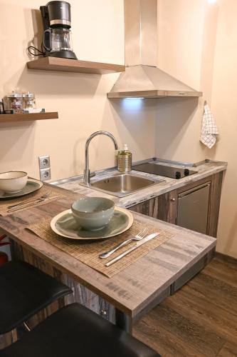 Kallithea Cozy Stonewall Studios