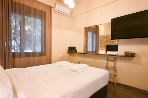 Kallithea Cozy Stonewall Studios