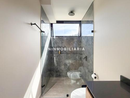 Koupelna v ubytování Apartamento de lujo a 3 minutos del Aeropuerto JMC 301