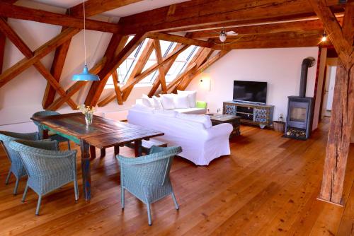 Телевизор и/или развлекательный центр в Hotel Maurerhansl
