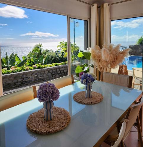 Villa Ocean Wave Calheta - Oversized Pool & Stunning Ocean Views