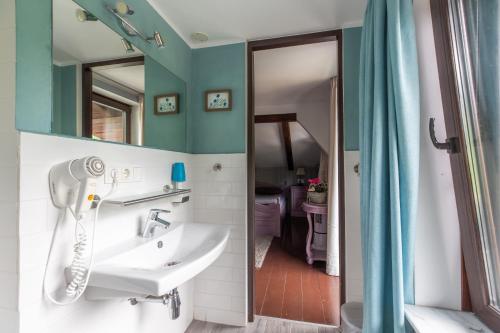 Koupelna v ubytování Bergbach