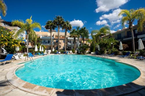 Sapphire Oasis Apartment