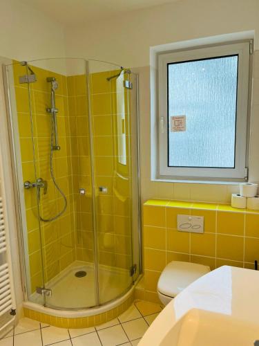 Phòng tắm tại Praktisches 3er-Apartment in Reinbek