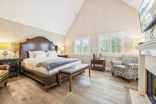 Postel nebo postele na pokoji v ubytování Mirabelle Inn