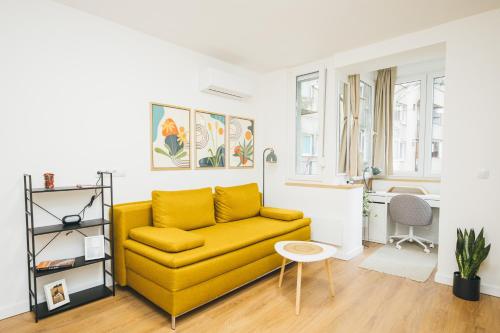 SoSo 55 Studio Apartment