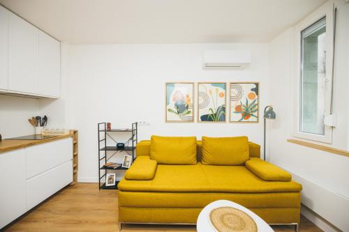 SoSo 55 Studio Apartment