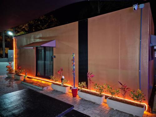 Το κτήριο όπου στεγάζεται  η παραθεριστική κατοικία