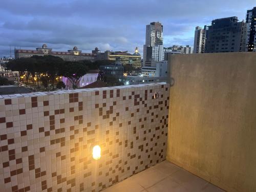 Fotografie z fotogalerie ubytování Studio com varanda no coração de Curitiba! v destinaci Curitiba