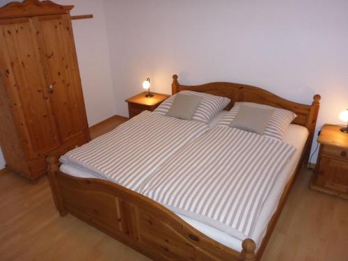 Postel nebo postele na pokoji v ubytování Ferienwohnung Sunnenviul