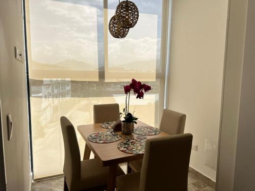 Et opholdsområde på Suite Moderna con Piscina cerca al Mar