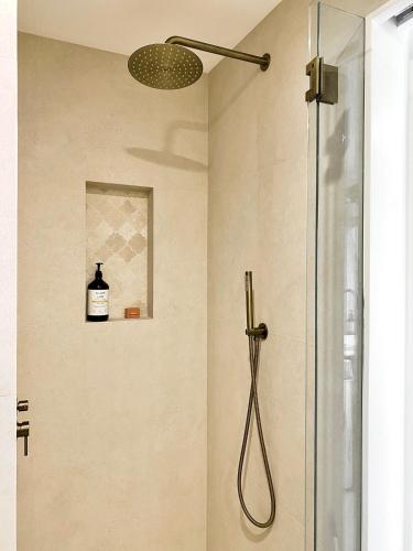 Koupelna v ubytování Coastal Comfort