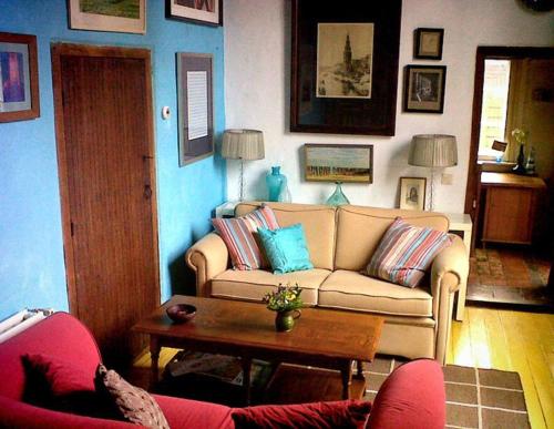 Χώρος καθιστικού στο 'Het Atelier' by the sea and 300ha woods