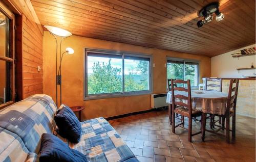 Φωτογραφία από το άλμπουμ του 2 Bedroom Amazing Home In Pays De Belvès σε Belvès