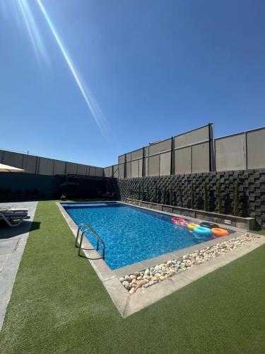 The swimming pool at or close to Villa Ohaio