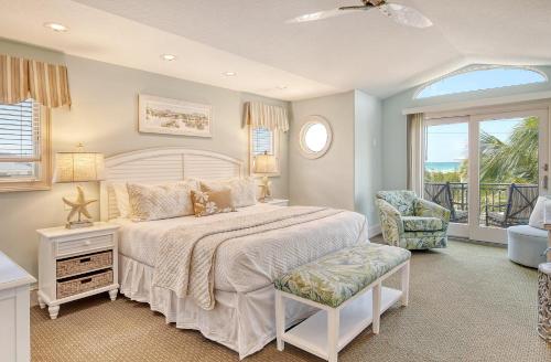 En eller flere senge i et værelse på Monarch Villa - 5542 W