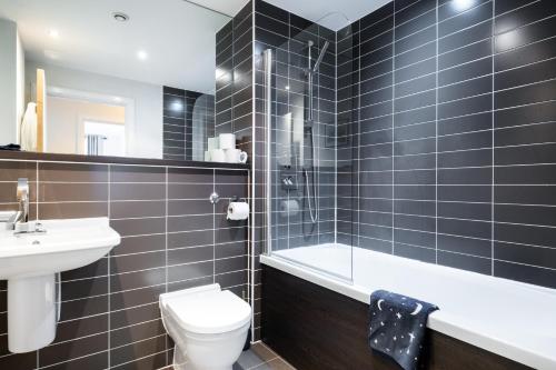 Luxury 2Bed Spacious Apartment- City Centre- Free Parking photo 13