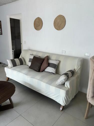 Χώρος καθιστικού στο Villa Olivia suit