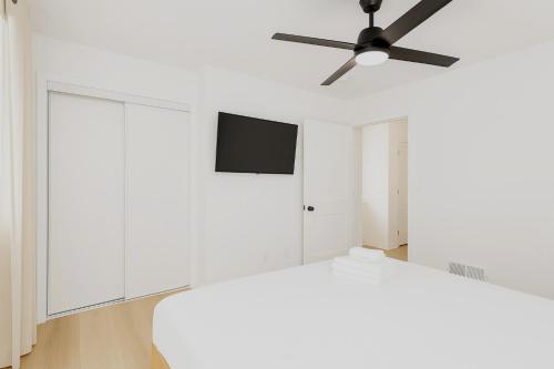 Postel nebo postele na pokoji v ubytování Sun & Sand Resort