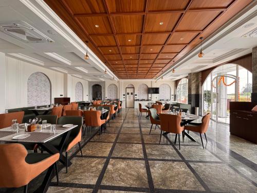 Posezení v ubytování Hotel Mumbai House Pithampur