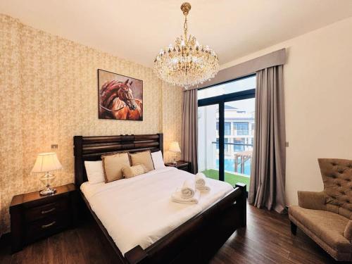 Postel nebo postele na pokoji v ubytování Estatesmen Palm Jumeirah Luxury Family Friendly Villa