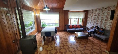 Χώρος καθιστικού στο Casa en el centro de llanquihue, hasta 10 personas