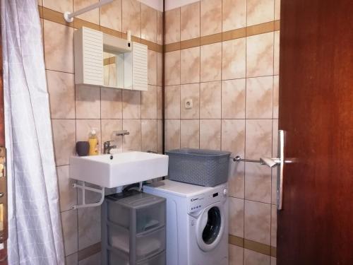 Apartments with parking space Valbandon, Fazana - 7355