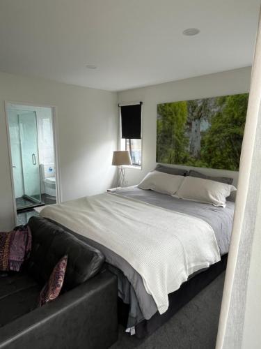 Ένα ή περισσότερα κρεβάτια σε δωμάτιο στο Peaceful house