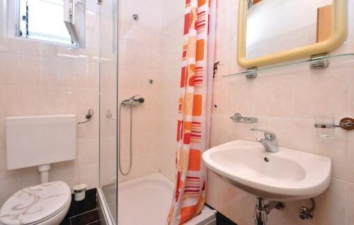Apartments with parking space Hvar - 24988