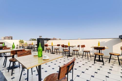 Εστιατόριο ή άλλο μέρος για φαγητό στο Townhouse Vibhuti Khand Gomti Nagar Formerly Pratham Inn