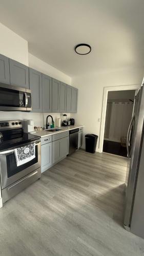 Fotografie z fotogalerie ubytování Nice apartment near EWR-NY, very central v destinaci Elizabeth