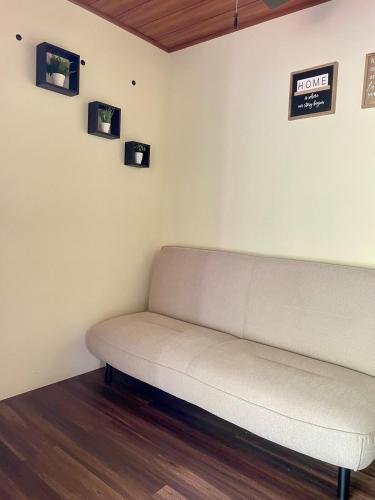 Imagen de la galería de M&M Container Home, en Sardinal