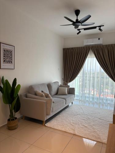 muji house d'aman residence alor setarにあるシーティングエリア