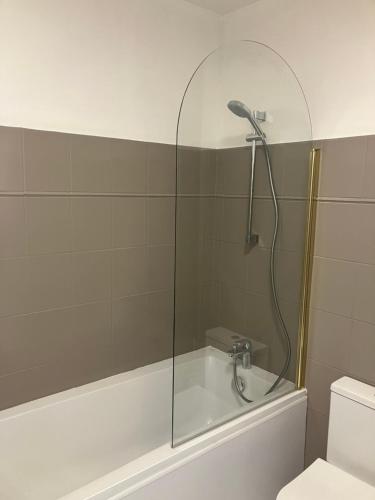 Ένα μπάνιο στο L'Échappée Bleue Studio 5 min from beach and port