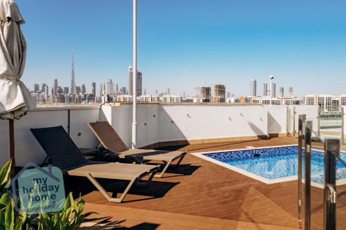 Exclusive 2BR With City View Pool & Gym Access