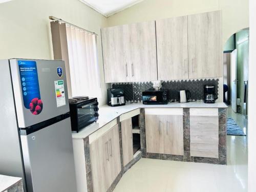 Gallery image of Enez Place in Gqeberha